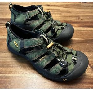 Keen sandals kids size 2